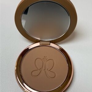 Anastasia Beverly Hills Brown Bronzer Compact